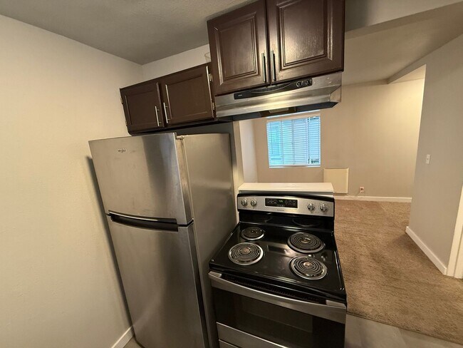 Building Photo - 2726 - MDL Capital Partners