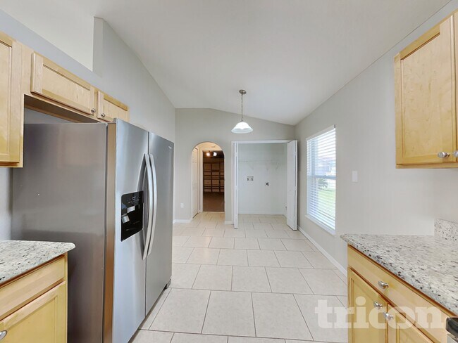 Building Photo - 10845 Laxton St