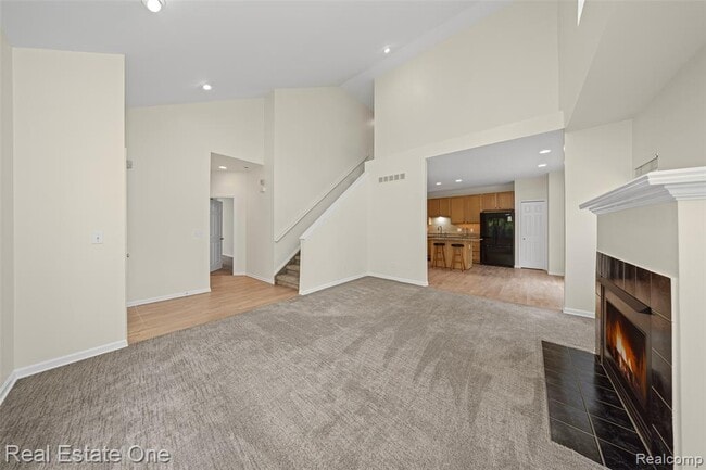 Building Photo - 38282 Saratoga Cir