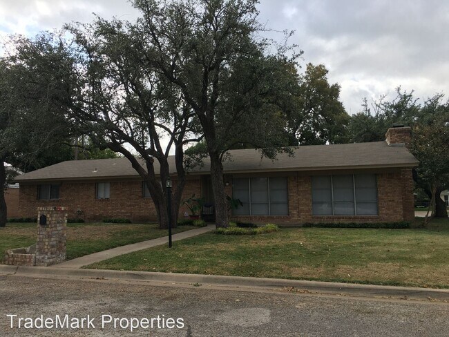 Building Photo - 4 br, 2 bath House - 3209 Shady Hill Drive