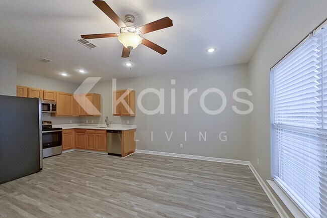 Foto del edificio - 10103 W 20th St