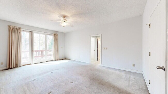 Building Photo - Beautiful & spacious University City - Charlotte House with Backyard