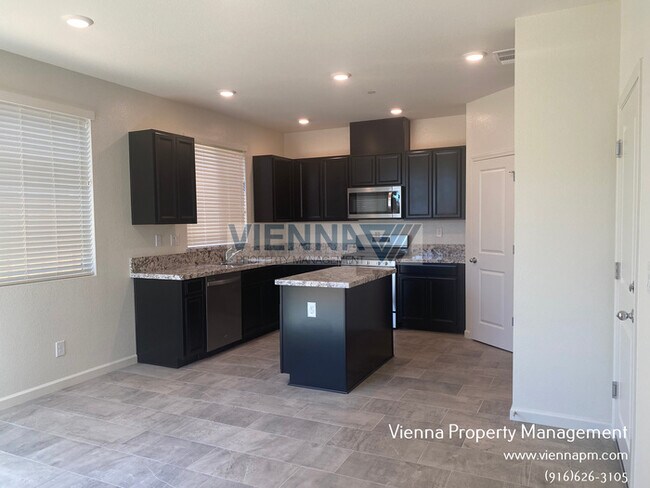 Foto del edificio - 724 Lincolnshire Cir