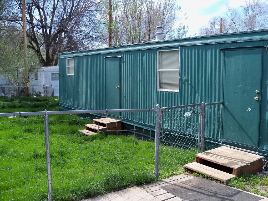 Primary Photo - 1702 Dickie Rd