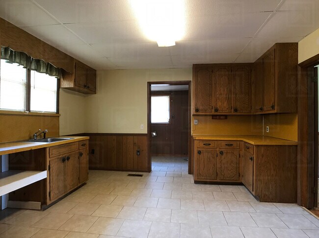 Foto del edificio - Charming 1930's 3-Bedroom Cottage in Mulga...