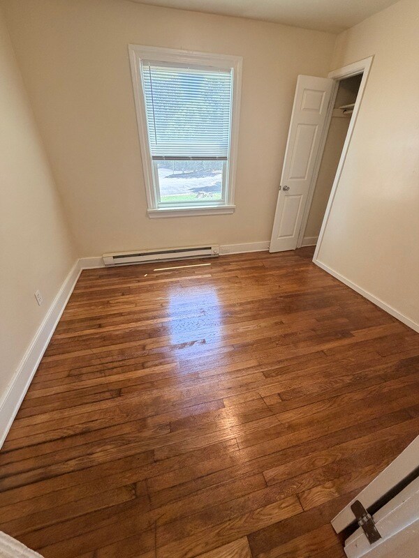 Building Photo - 306 St Claire Ln