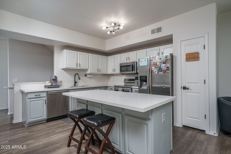 Foto principal - 18250 N Cave Creek Rd
