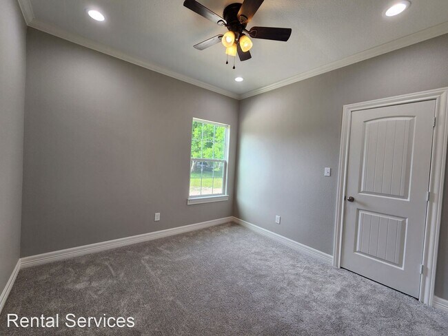 Building Photo - 3 br, 2 bath House - 3550 Pradice St