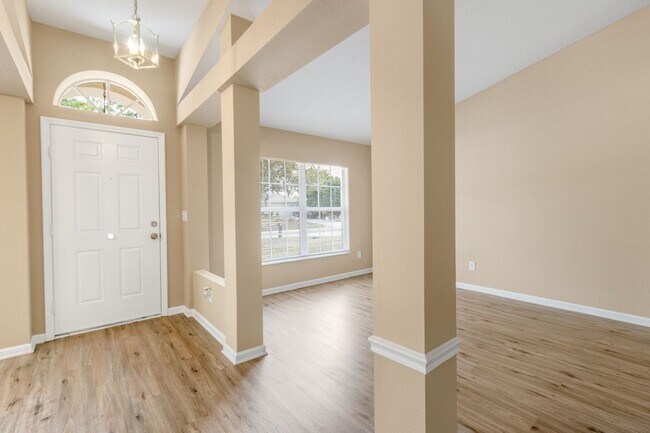 Foto del edificio - 163 Abello Rd SE