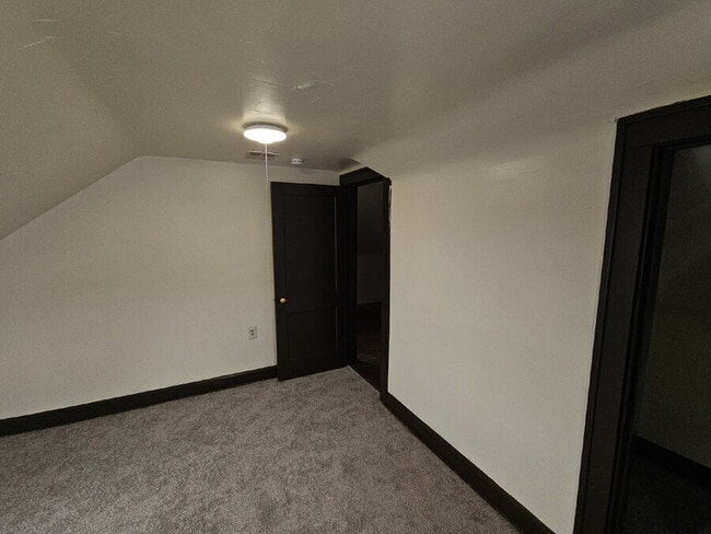 Foto del edificio - 1547 Hillcrest Rd