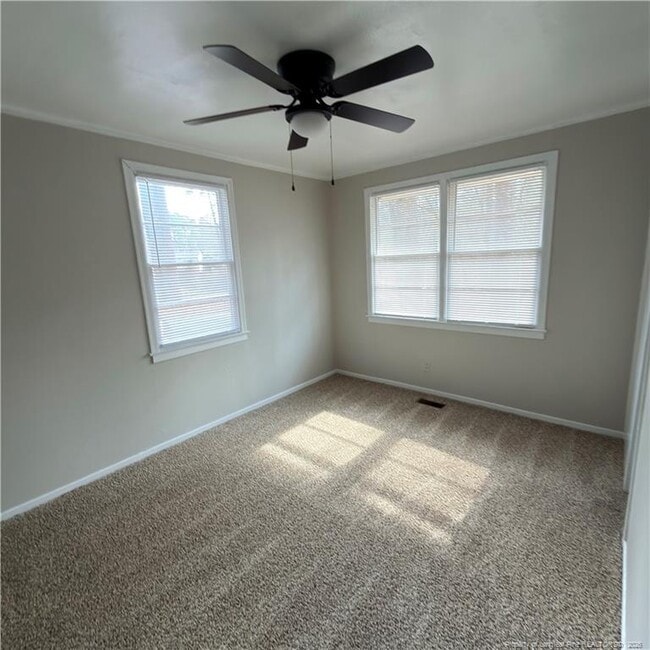 Building Photo - 1112 Acorn St