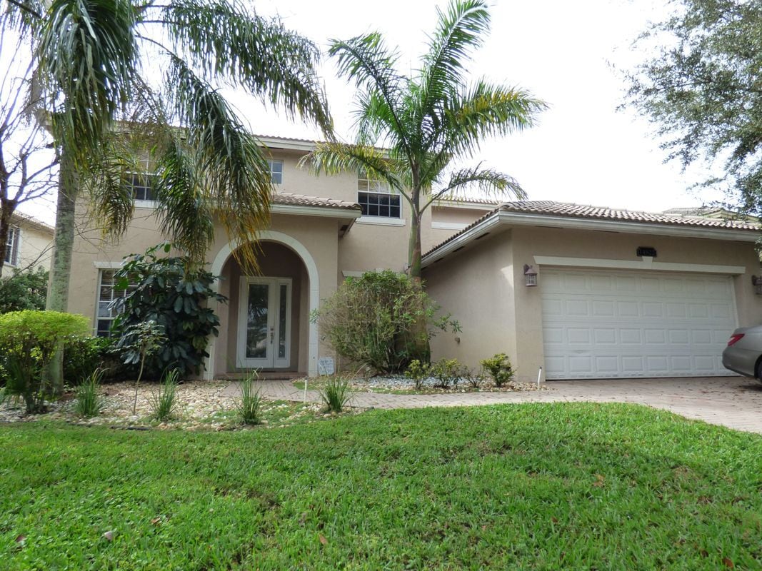 Primary Photo - 14822 SW 52nd St