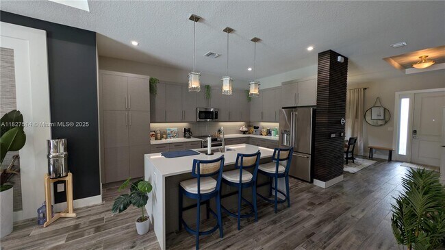 Building Photo - 2879 Gin Berry Way