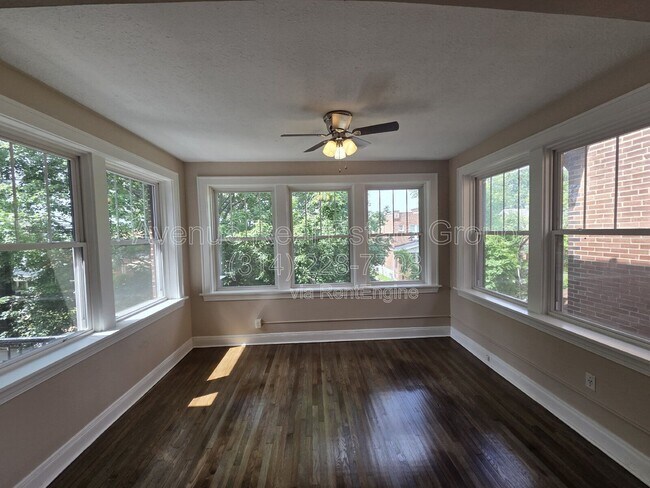 Foto del edificio - 4956 Holly Hills Ave