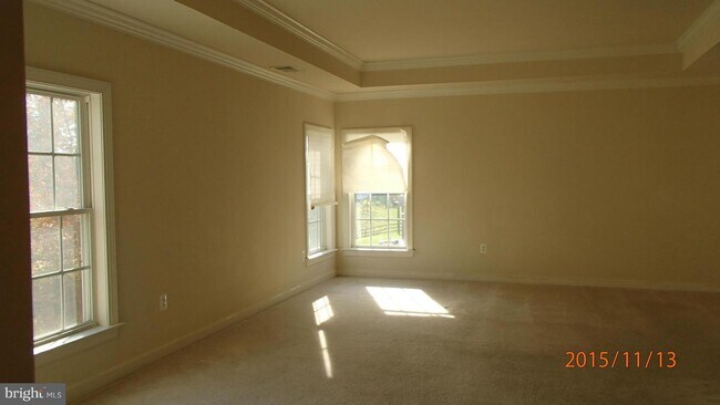 Building Photo - 3694 Stonewall Manor Dr