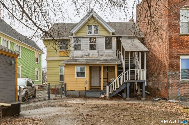 Foto del edificio - 784 Howard Ave