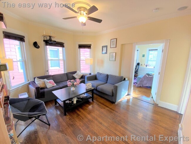 Building Photo - 381 Highland Ave