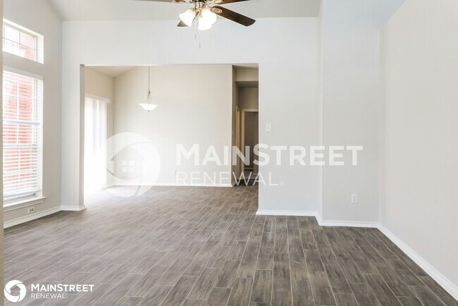 Building Photo - 1936 PINE RIDGE DR, BEDFORD, TX 76021
