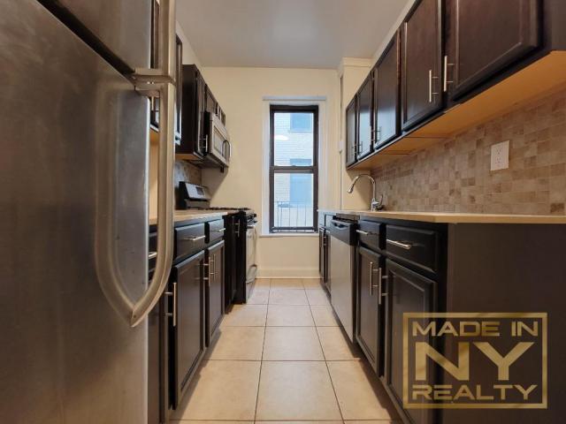 Foto principal - 1 bedroom in ASTORIA NY 11106