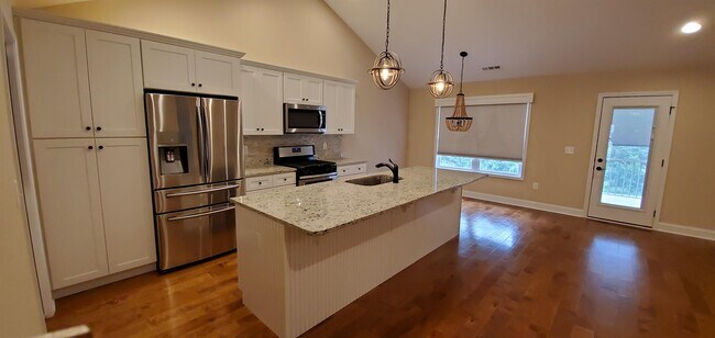 Building Photo - 4814 Spring Garden Way