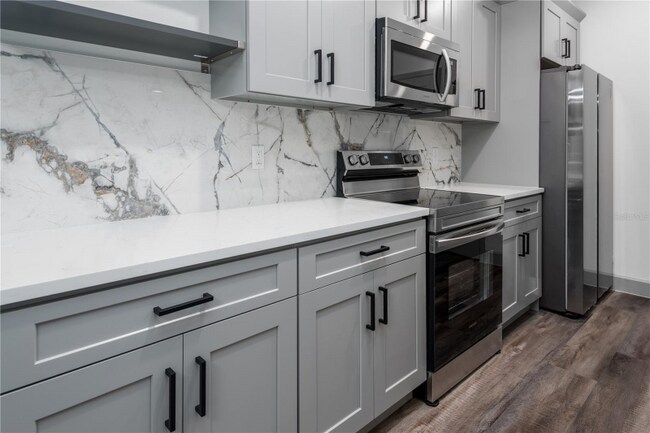 Foto del edificio - 2242 Fernwood St