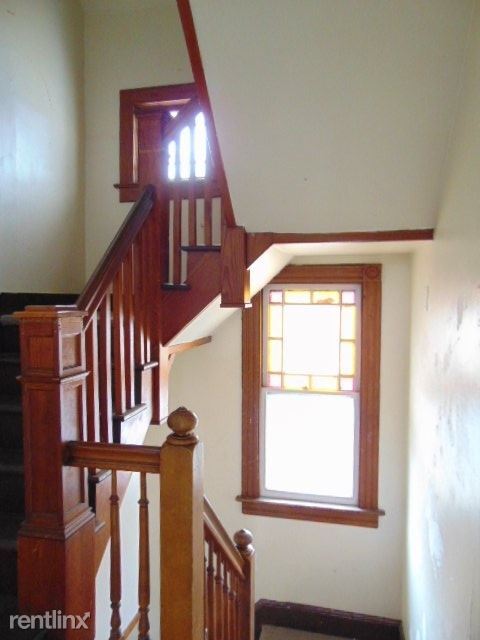 Building Photo - 4 br, 1 bath Apartment - 191 Main Street