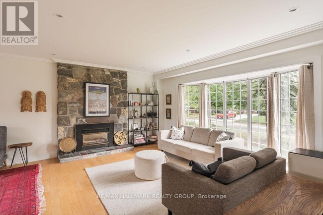 Photo du bâtiment - 960 Elsett Dr