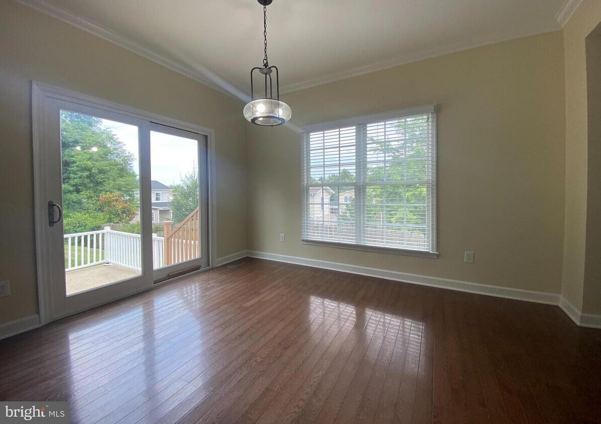 Foto principal - 147 Sterling Ct