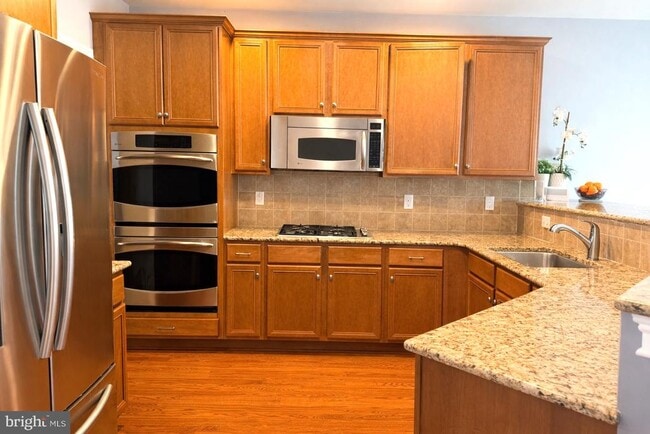 Building Photo - 49 Sloan Rd