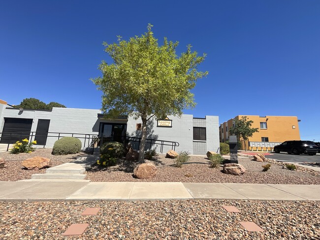 Building Photo - Suncrest Apartments