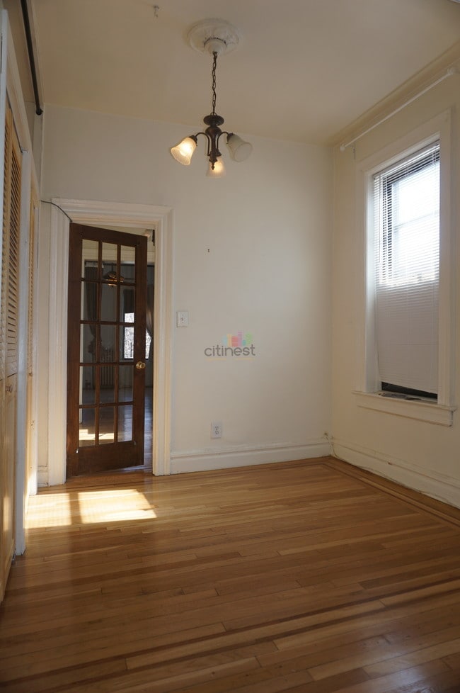 Building Photo - 471 73rd St