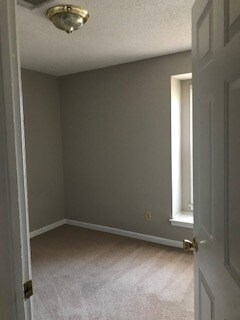 Foto del edificio - 4448 Timber Rise Rd