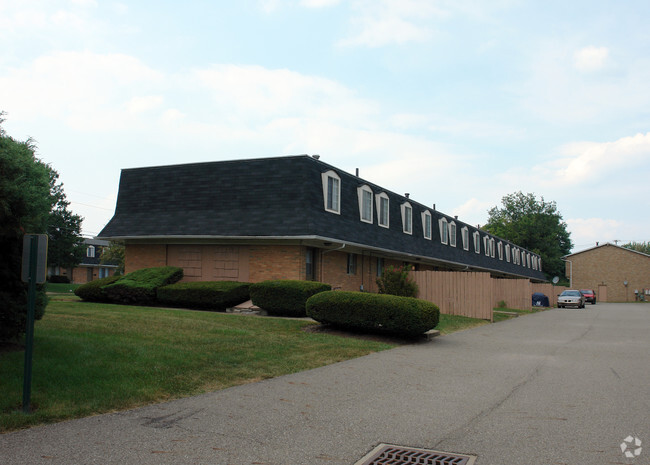 Building Photo - Sheraton Towne