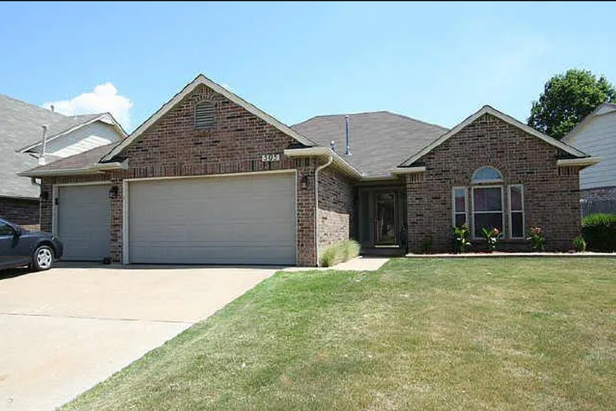 Primary Photo - Charming 3-Bedroom Home in the Heart of Br...