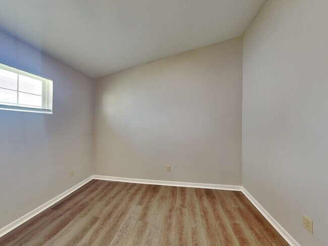 Foto del edificio - MOVE IN SPECIAL! 3 bed 2 bath in Franklin ...
