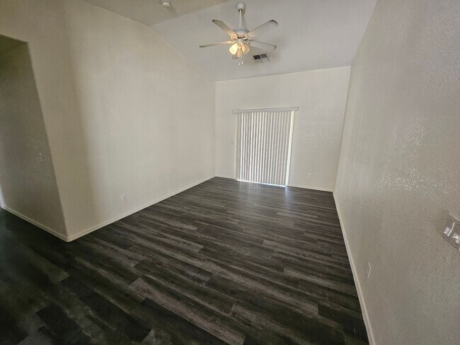 Foto del edificio - 3 Bedroom Home in Bullhead City