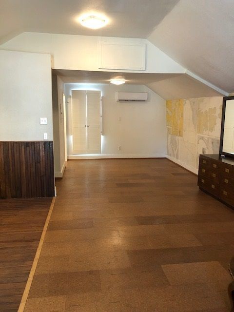 Primary Photo - Large 1x1 Studio Apartment