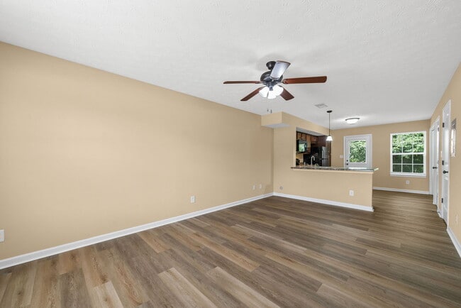 Building Photo - 2260 McCormick Ln