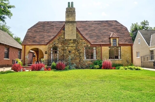 Primary Photo - 212 Edgemere Ct