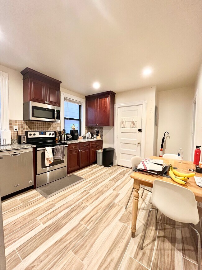 Foto del edificio - 2 Parker Hill Ter