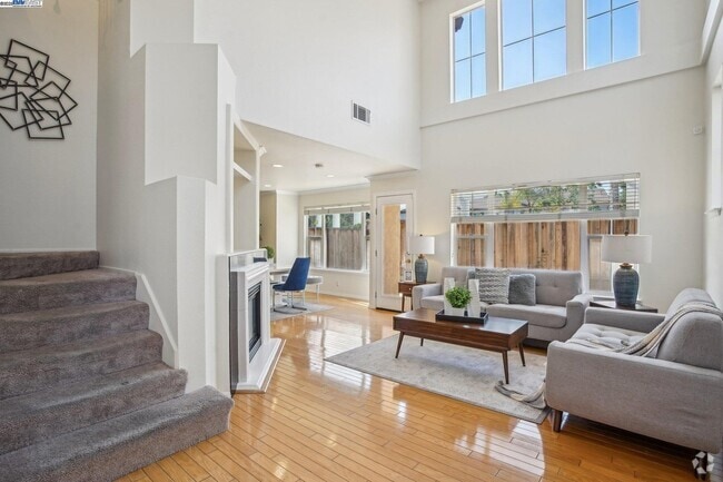 Building Photo - 503 Weiner Way