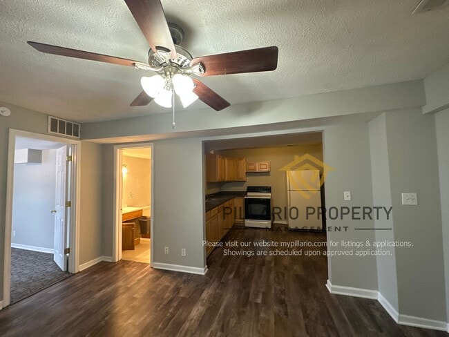 Building Photo - Updated 1 Bedroom, 1 Full Bath Unit in Mul...