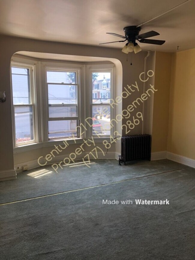 Building Photo - Poplar W Street 1134