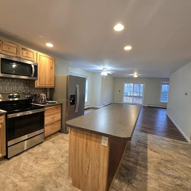 Foto del edificio - 315 Old Concord Turnpike