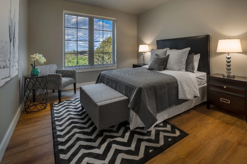 Foto principal - 8850 Blackhawk Rd
