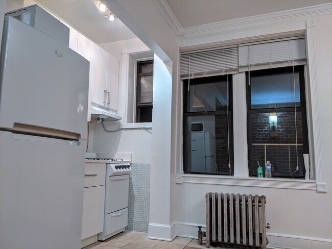 Building Photo - 4333 46th St