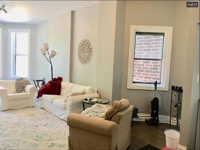 Foto del edificio - 1503 W George St
