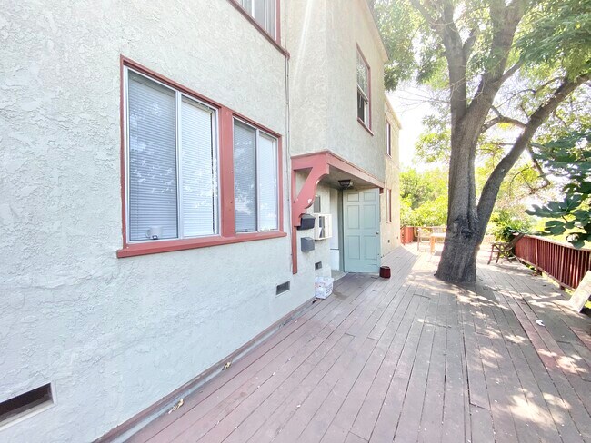 Foto del edificio - 2710 Bellevue Ave Los Angeles, CA 90026
