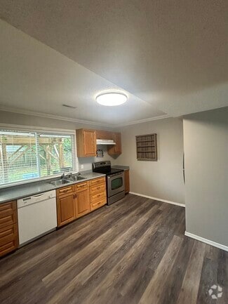 Building Photo - 46376 Angela Av