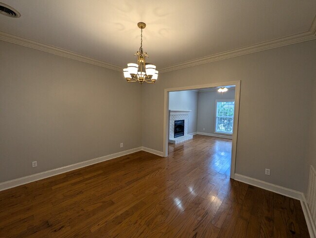 Building Photo - 117 Twin Gates Drive